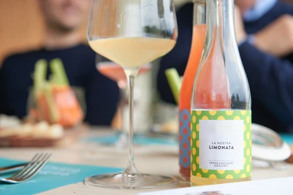 Degustazione di vini Valtenesi in cascina al Lago di Garda 2